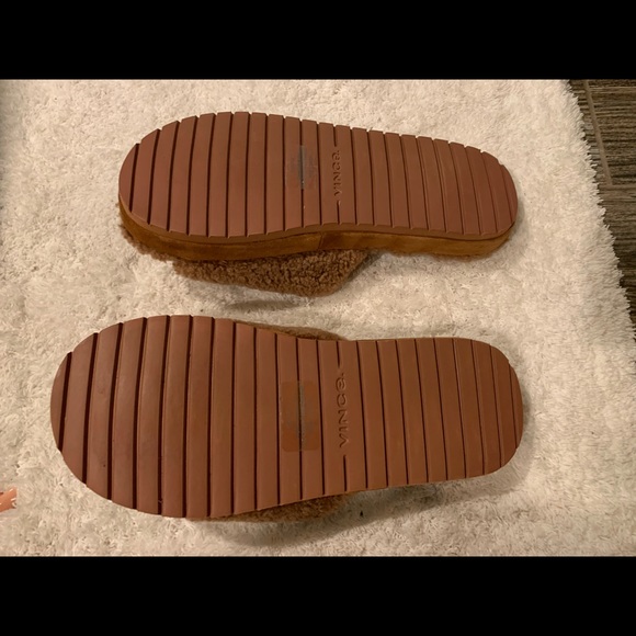 Slippers - Picture 2 of 2